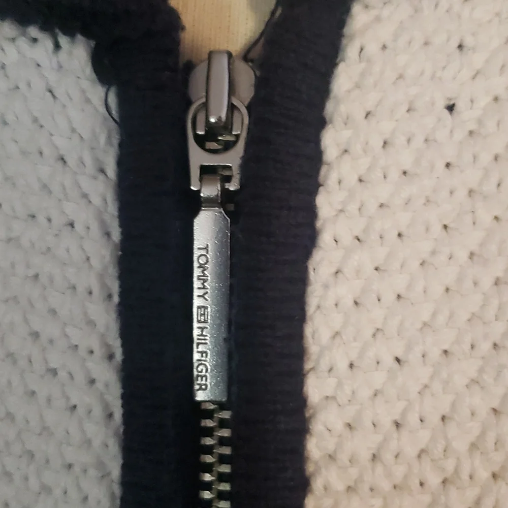 TOMMY HILFIGER Sweater - Picture 3 of 6